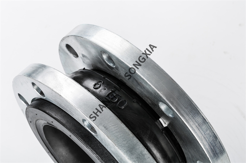 DN150自吸增壓泵橡膠接頭的優(yōu)勢有哪些？